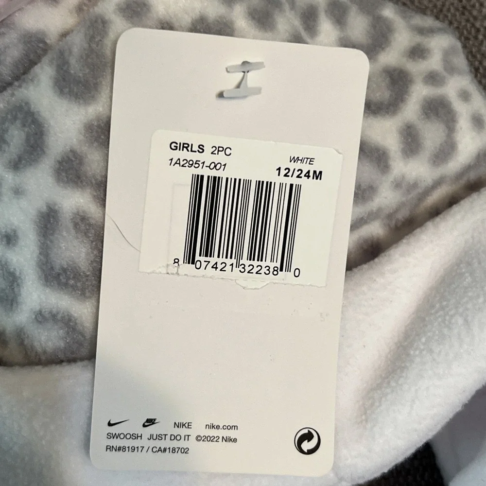 Nike Gray Leopard Fleece Trapper Hat & Pink Mittens 2 PC Set Girls 12/24 MOS